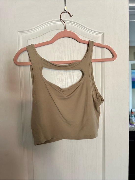 lululemon athletica Tops - Lululemon cut out crop workout tank